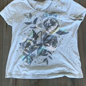 Hanes Women’s XL Gray Floral Graphic T-Shirt Short Sleeve Casual Tee Top...